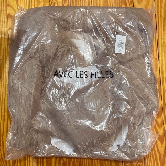 New Avec Les Filles Cropped Faux Fur Coat Taupe XS - Picture 5 of 6